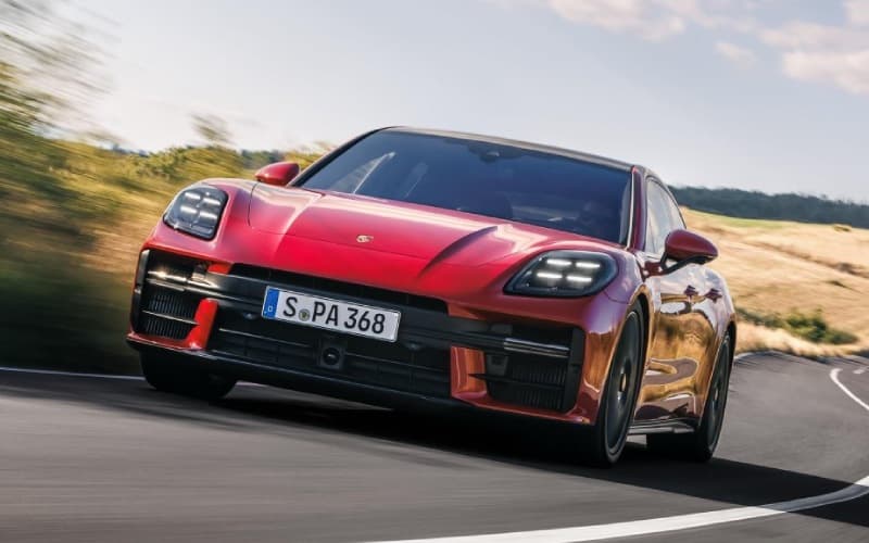 Why Leasing the 2025 Porsche Panamera May Be Right for You