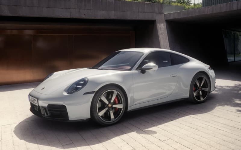 Why Leasing the 2025 Porsche 911 May Be Right for You