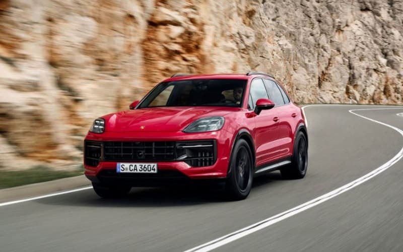 Step-by-Step Tips for Test Driving the 2025 Porsche Cayenne.